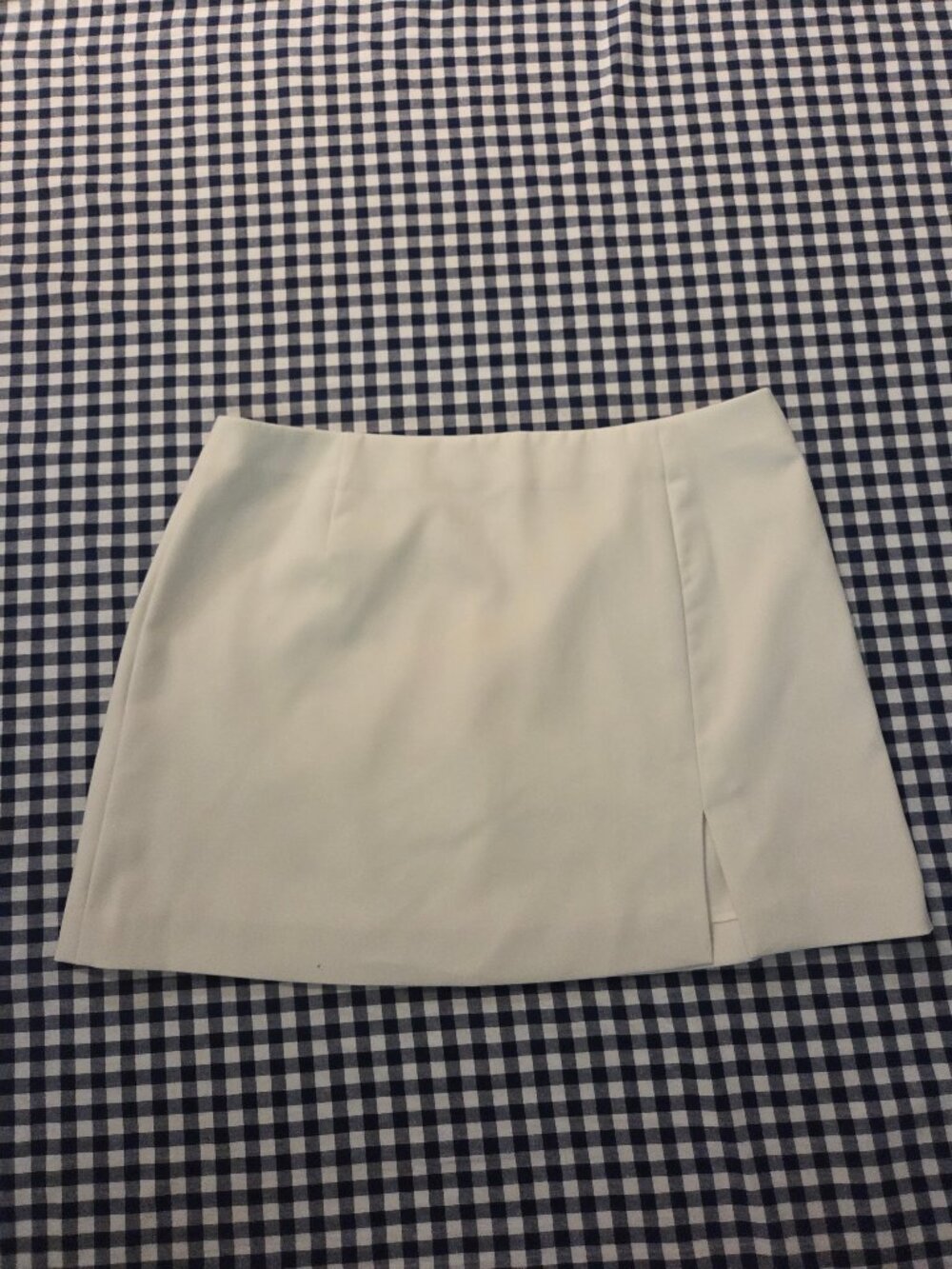 Uniqlo Off-White Mini Skirt